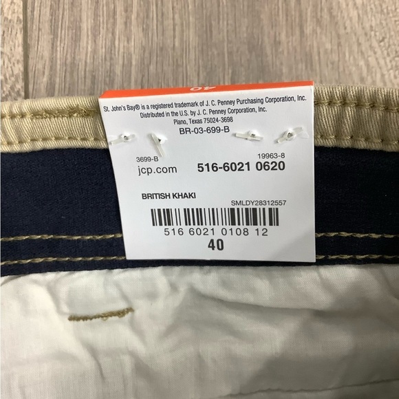 Men's St. John’s Bay 40 XL Cargo Chino Khakis Shorts Khaki Stretch Twill NWT - Picture 8 of 10